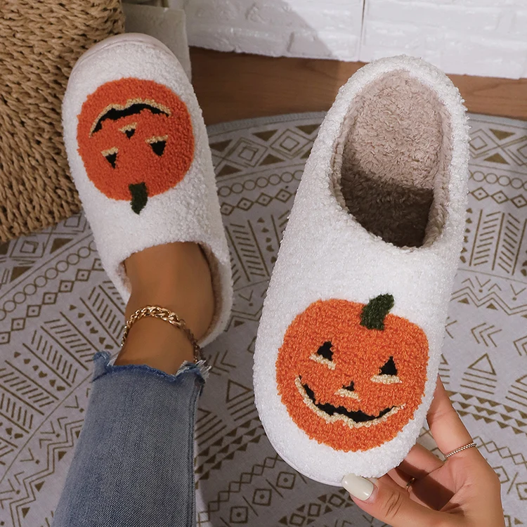 SLIPPERS SMILE PUMPKIN