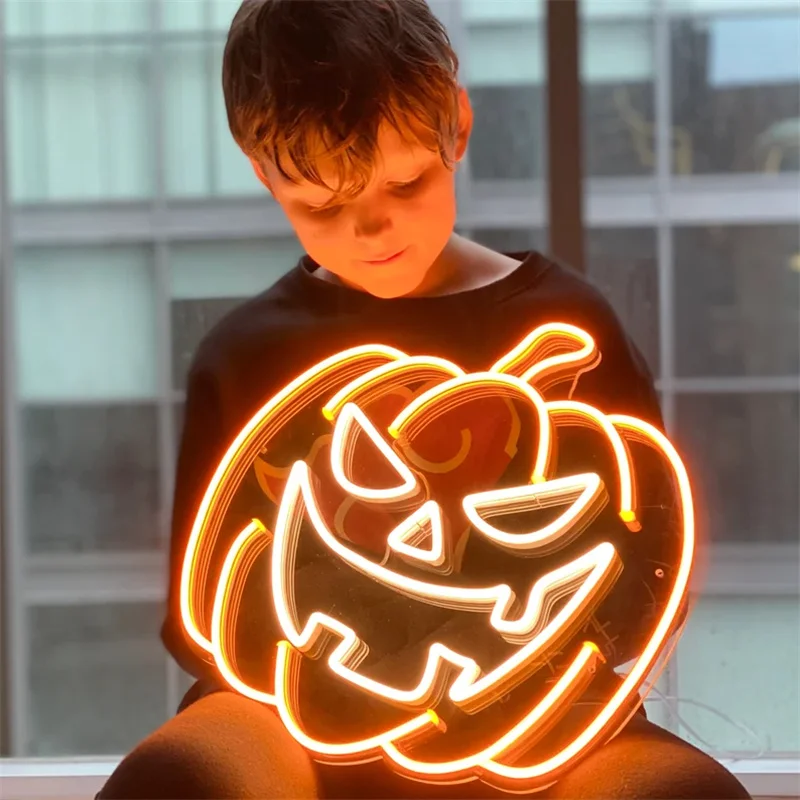 PUMPKIN NEON SIGN DECOR